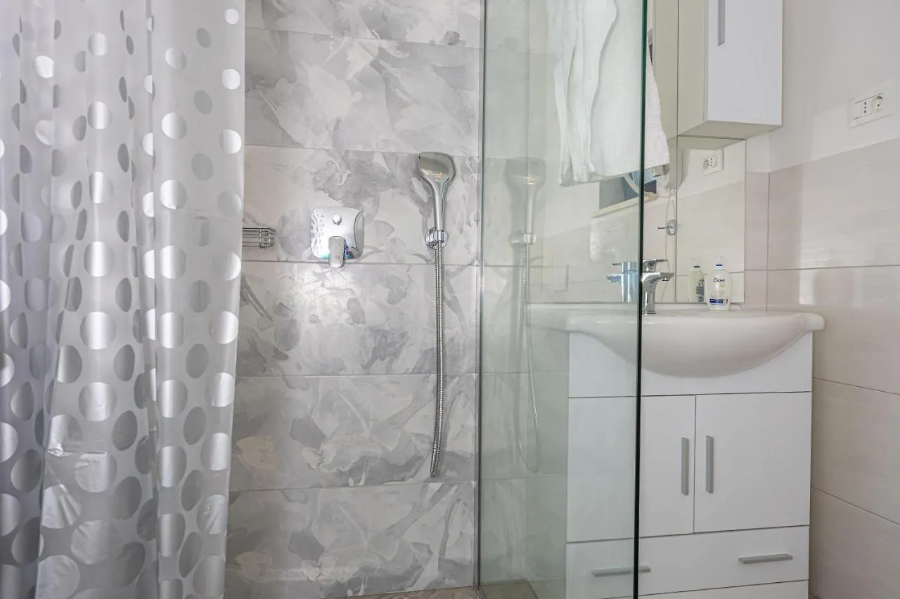 Villa Nina Malinska 150M From The Beach, Swimming Pool Vantacici