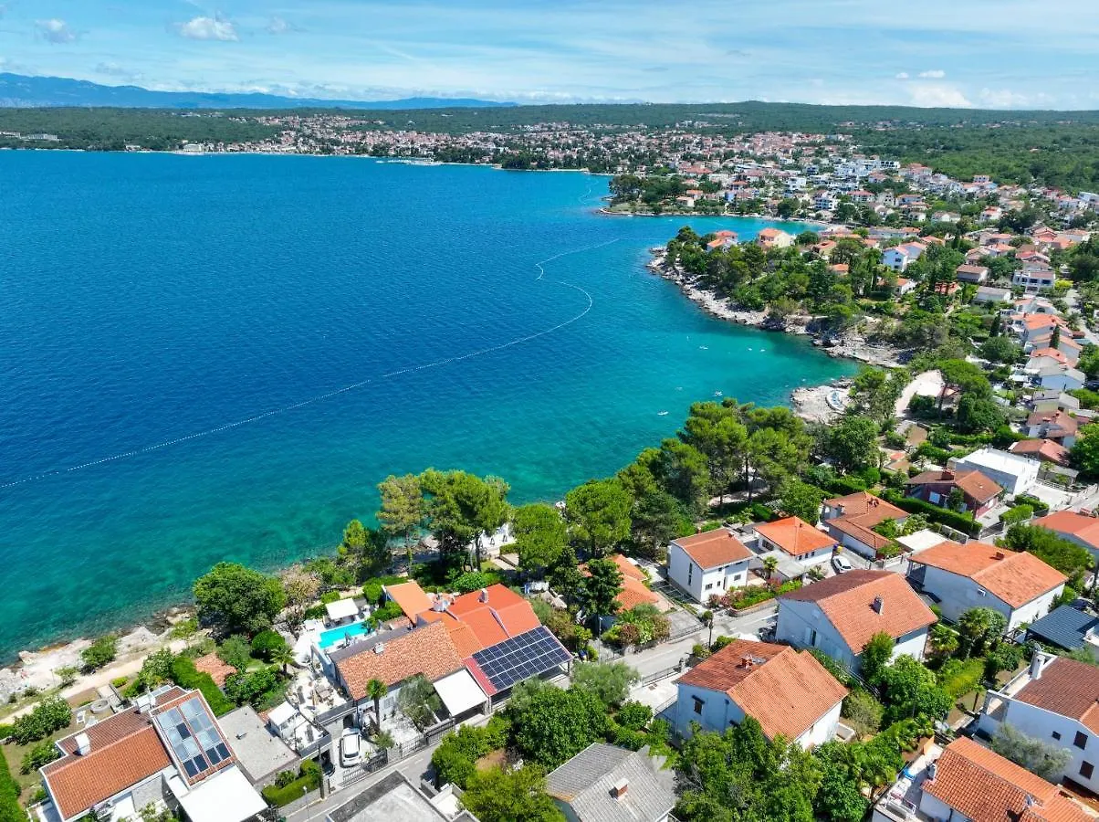 Villa Nina Malinska 150M From The Beach, Swimming Pool Vantacici Croatia